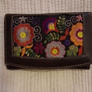 Floral Embroidered Women's  Brown Leathet Wallet 9 Card Slots & Coin Zip Pocket